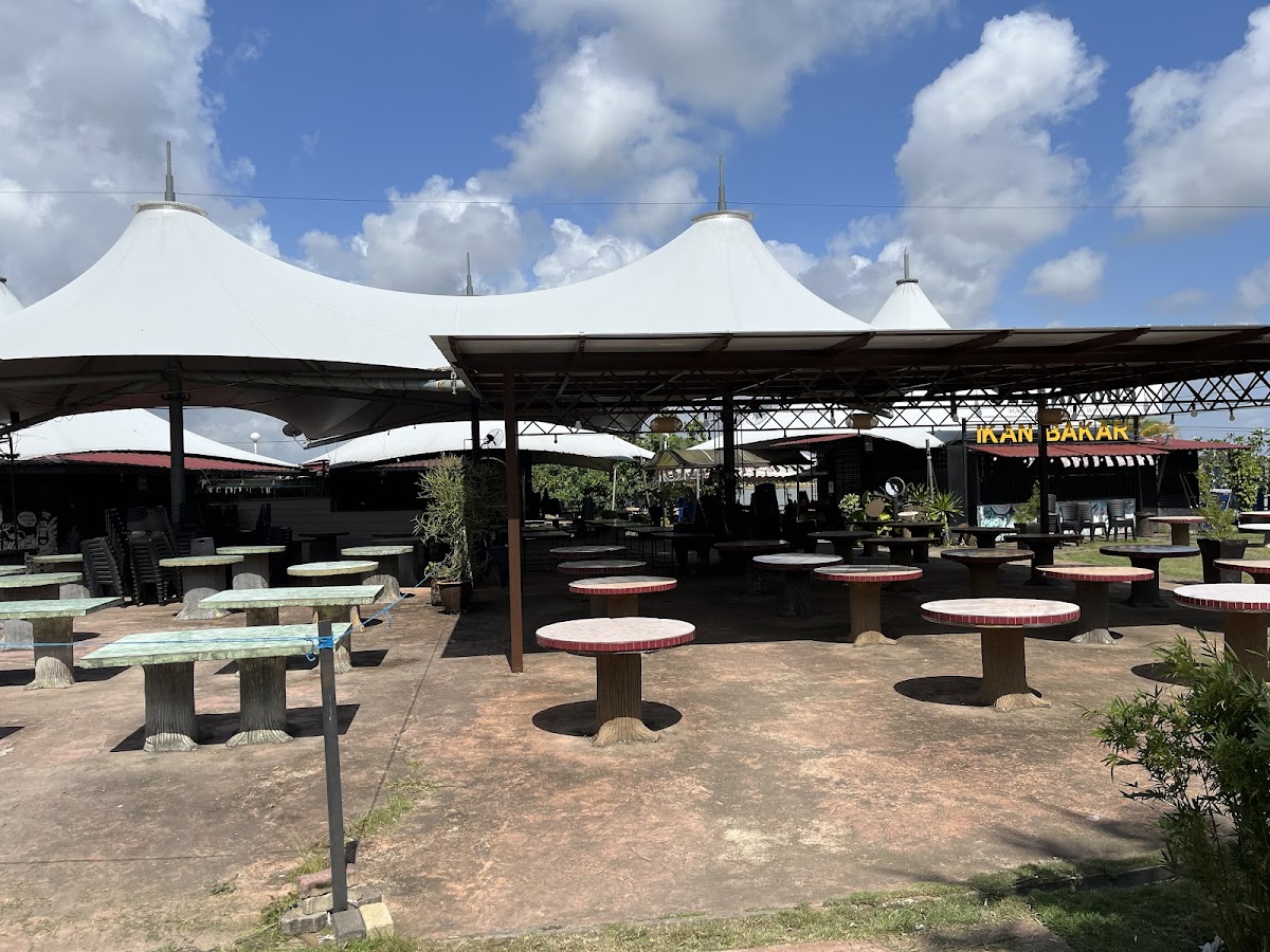 Zie's Corner Photos 2